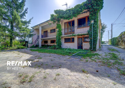 𝗖𝗼𝗻𝗳𝗹𝗮𝗻𝘀-𝗲𝗻-𝗝𝗮𝗿𝗻𝗶𝘀𝘆 – Maison de plain-pied avec sous-sol complet