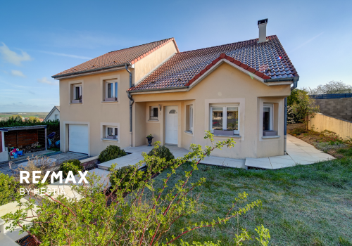 𝗖𝗢𝗡𝗙𝗟𝗔𝗡𝗦-𝗘𝗡-𝗝𝗔𝗥𝗡𝗜𝗦𝗬 Maison individuelle 152 m² 4 chambres