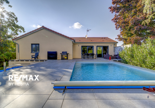 𝗩𝗜𝗟𝗟𝗘-𝗦𝗨𝗥-𝗬𝗥𝗢𝗡 Magnifique maison de plain-pied avec piscine