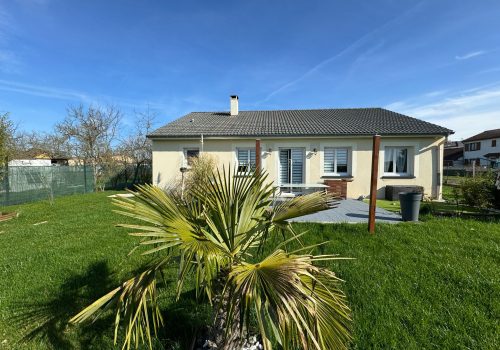 Charme et Sérénité! Plain-pied de 85 m² avec Vue Imprenable sur les Champs